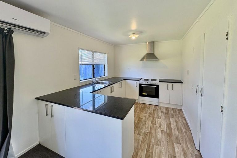 Photo of property in 2/38 Myers Road, Manurewa East, Auckland, 2102