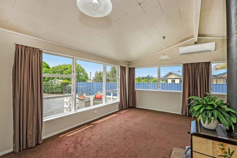 Photo of property in 30 Ross Street, Otane, 4202