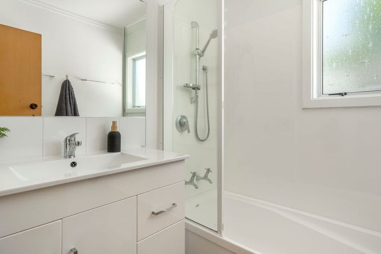Photo of property in 2/165 Tahunanui Drive, Tahunanui, Nelson, 7011