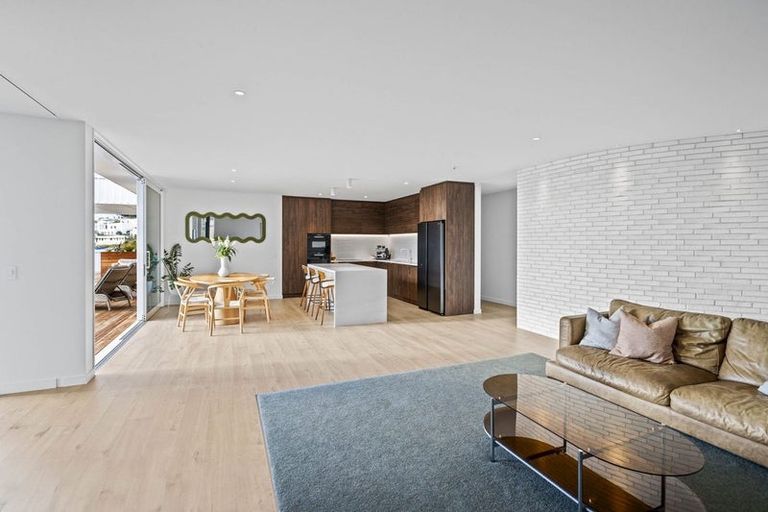 Photo of property in 13 Saint Remy Lane, Redcliffs, Christchurch, 8081