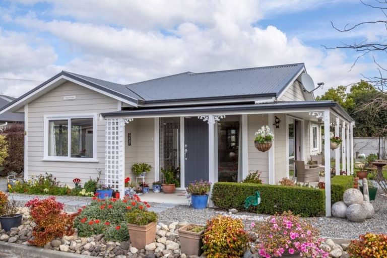 Photo of property in 2 Sam Meads Way, Greytown, 5712