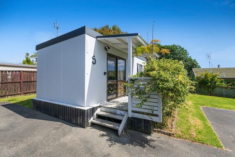 Photo of property in 6 Kauri Road, Stanmore Bay, Whangaparaoa, 0932