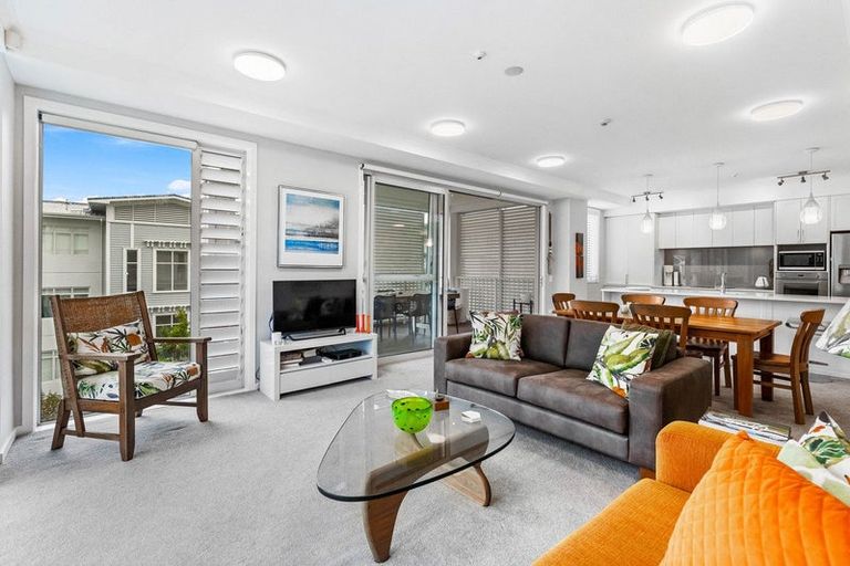 Photo of property in 91 Panorama Heights, Orewa, 0931
