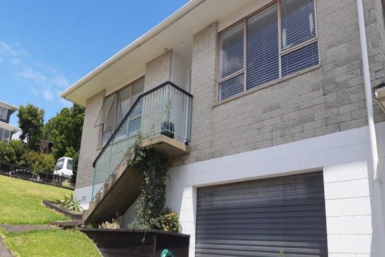 Photo of property in 1/32 Shanaway Rise, Hillcrest, Auckland, 0627