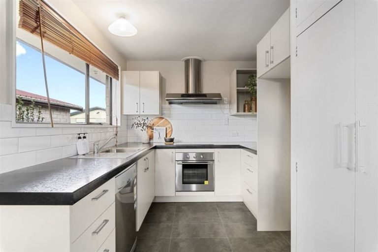 Photo of property in 23b Ruakaka Street, Hornby, Christchurch, 8042