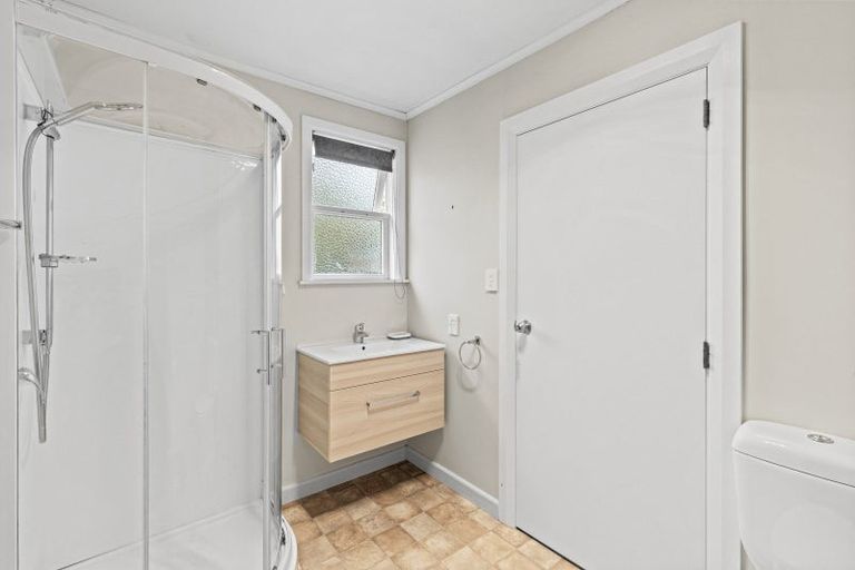 Photo of property in 5 Rangatira Road, Hunterville, 4730