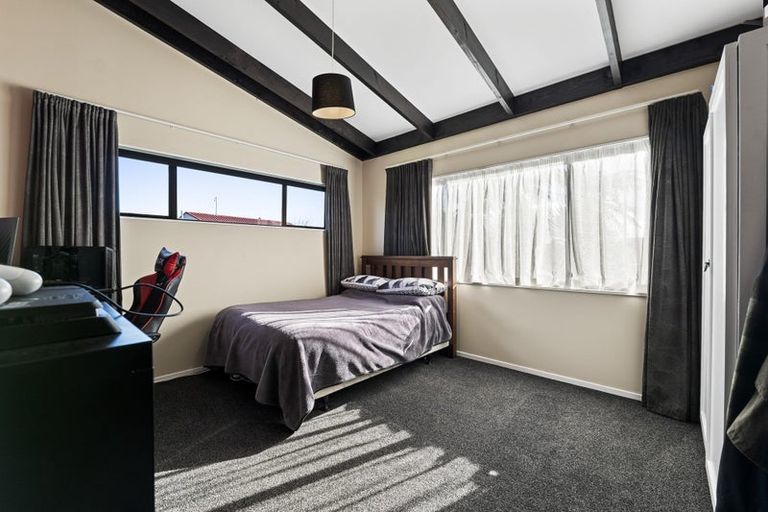 Photo of property in 3 Raunui Crescent, Inglewood, 4330