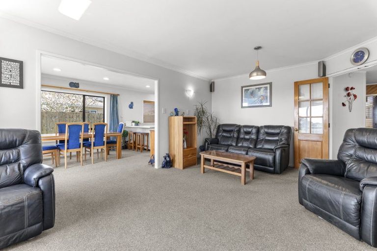 Photo of property in 9 Chatswood Grove, Fitzroy, New Plymouth, 4312