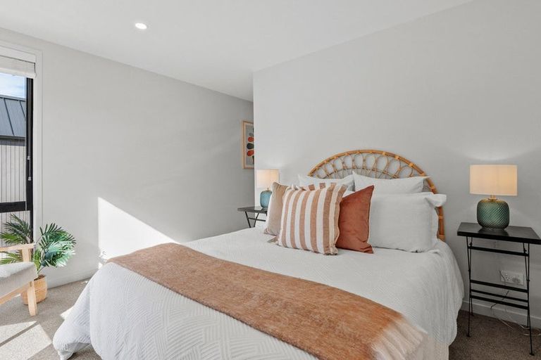 Photo of property in 39 Mulholland Drive, Jacks Point, 9371