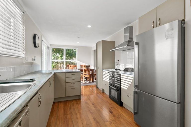 Photo of property in 2 Bernard Street, Papatoetoe, Auckland, 2025