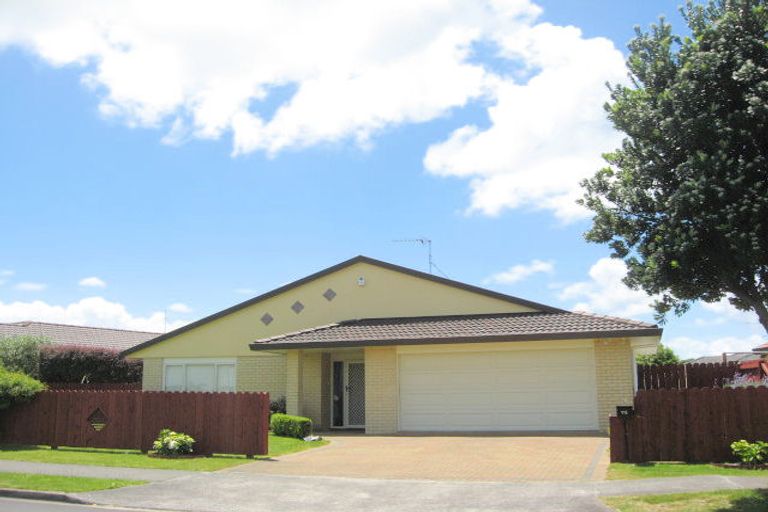 Photo of property in 72 Longford Park Drive, Takanini, 2112