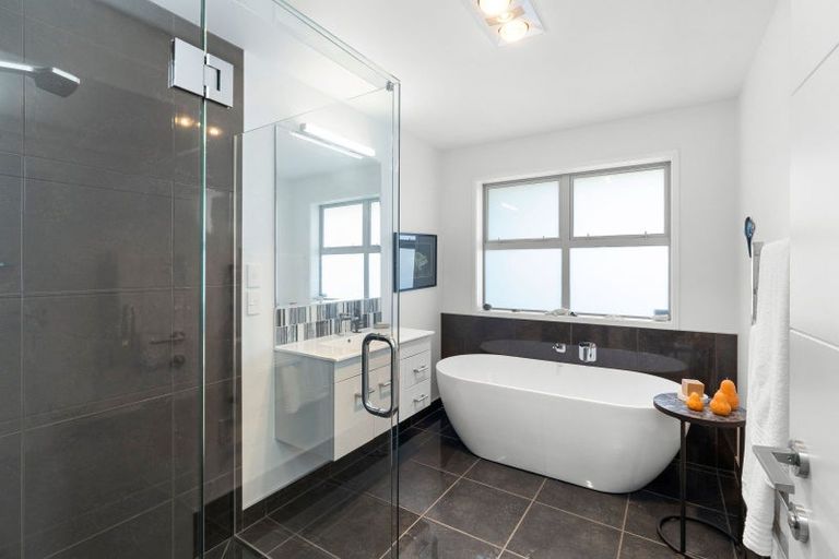 Photo of property in 21 Gladys Place, Levin, 5510