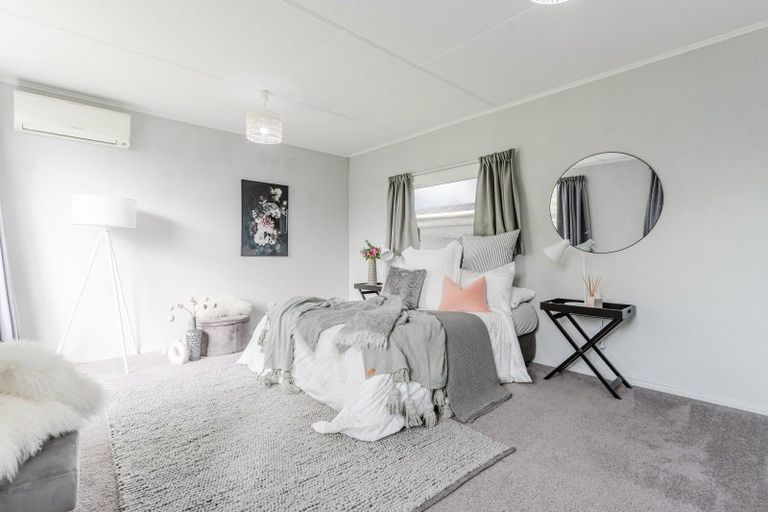 Photo of property in 21 Augustus Street, Carterton, 5713