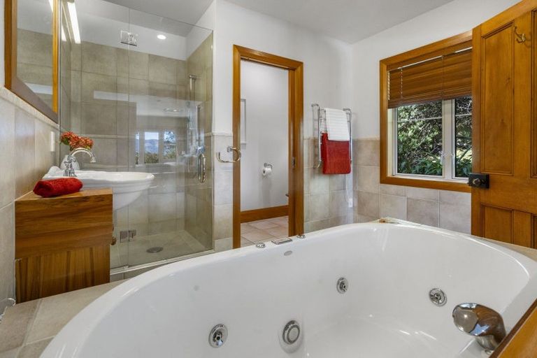 Photo of property in 38 Tizzards Road, Robinsons Bay, Akaroa, 7581