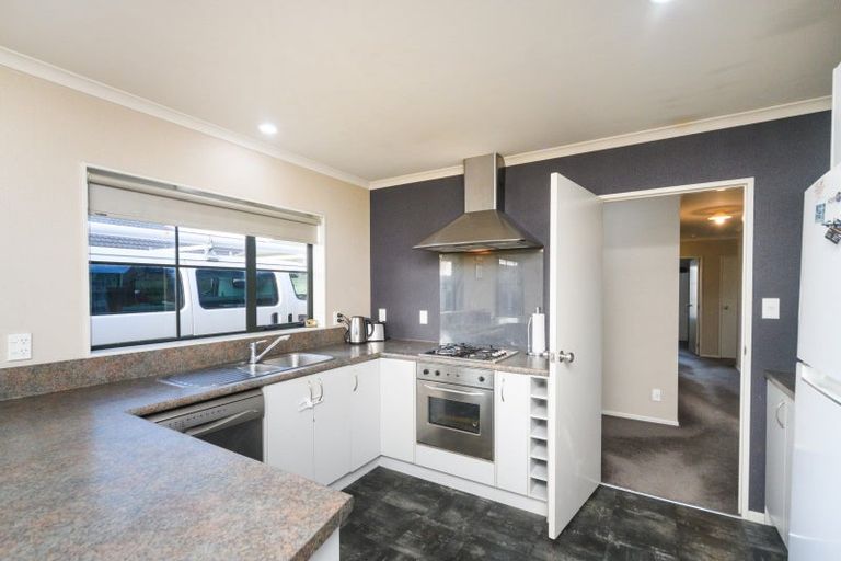 Photo of property in 34 Geneva Terrace, Kelvin Grove, Palmerston North, 4414