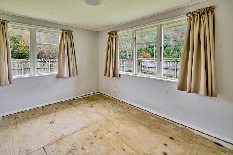 Photo of property in 11 Orewa Grove, Wainuiomata, Lower Hutt, 5014