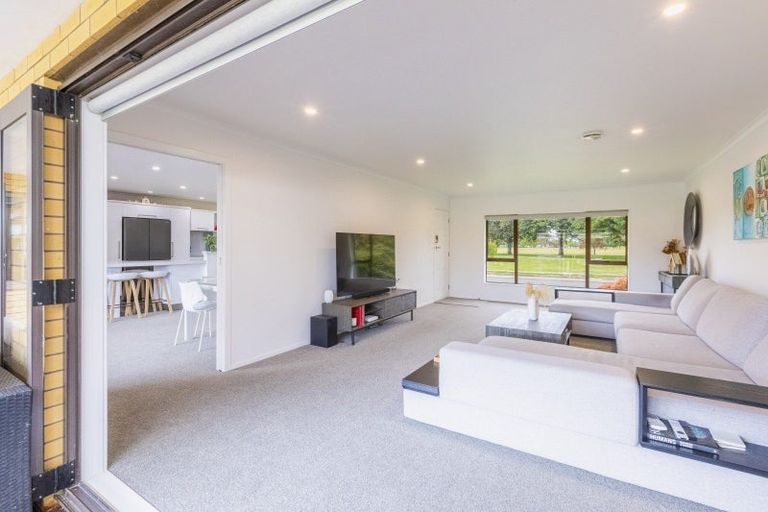 Photo of property in 96 Freyberg Avenue, Tamatea, Napier, 4112