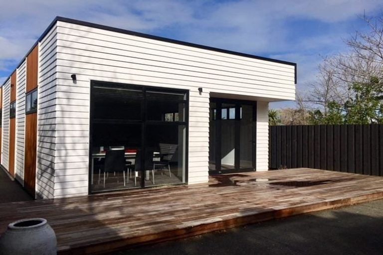 Photo of property in 54 Bowhill Road, New Brighton, Christchurch, 8083