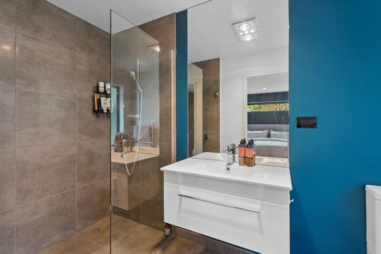 Photo of property in 5 Haines Way, Arthurs Point, Queenstown, 9371