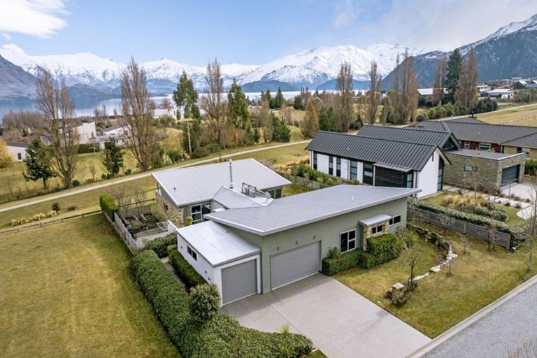 Photo of property in 20 Greenbelt Place, Wanaka, 9305