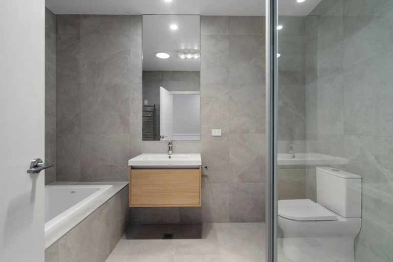 Photo of property in 5 Isabella Lane, Henderson, 0610