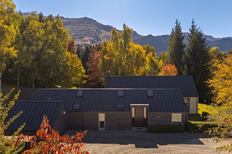 Photo of property in 64 Hunter Road, Speargrass Flat, Queenstown, 9371