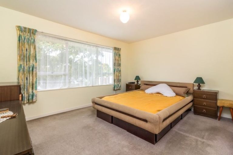 Photo of property in 17 Omega Place, Casebrook, Christchurch, 8051