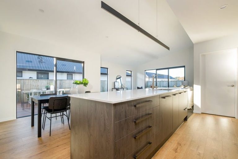 Photo of property in 32 Withers Crescent, Halswell, Christchurch, 8025