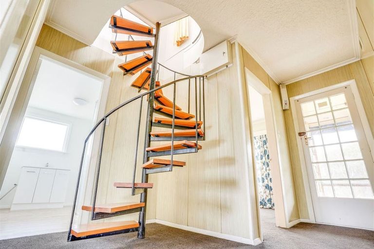 Photo of property in 129 Springs Road, Hornby, Christchurch, 8042