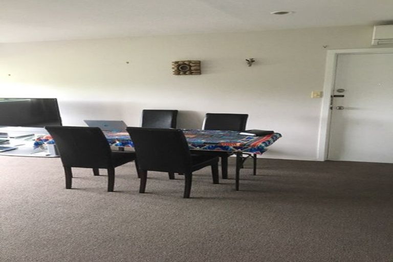 Photo of property in 4/107 Holly Road, St Albans, Christchurch, 8014