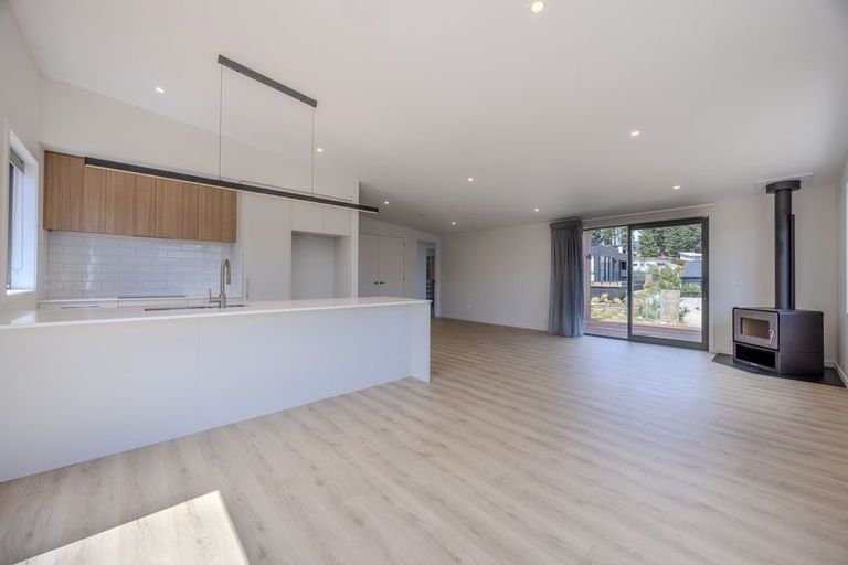 Photo of property in 3 Landsborough Lane, Wanaka, 9305