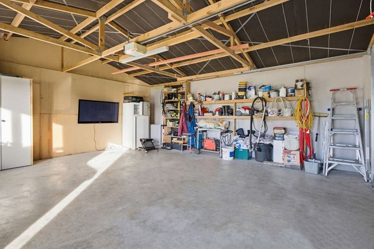Photo of property in 14 Worcester Street, Hampden, 9410
