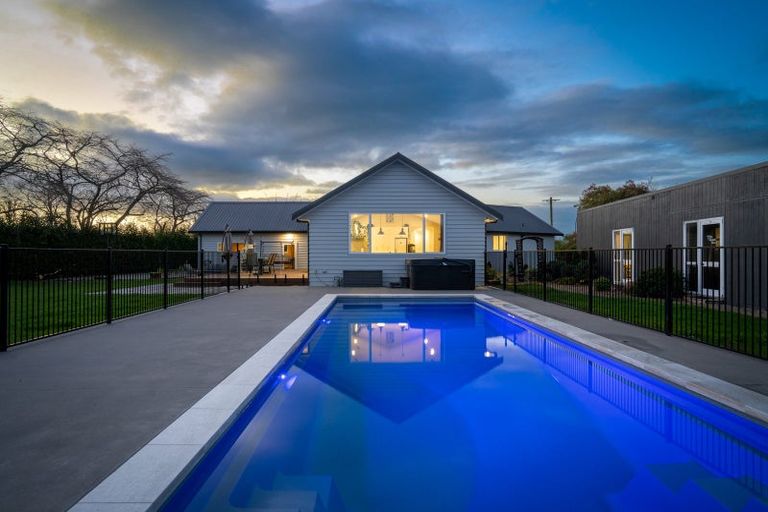 Photo of property in 186 Thornton Road, Cambridge, 3434