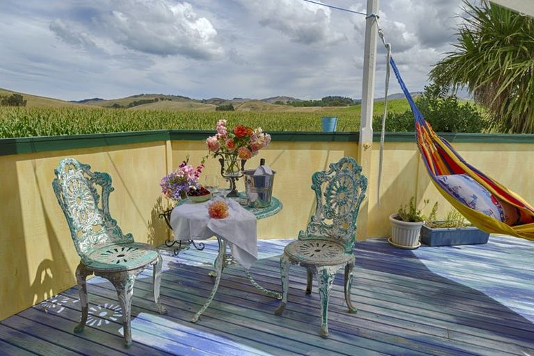 Photo of property in 37 Gillies Crescent, Waimarama, Havelock North, 4294