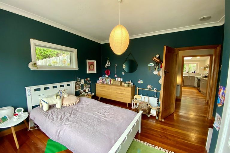 Photo of property in 112 Eden Street, Island Bay, Wellington, 6023