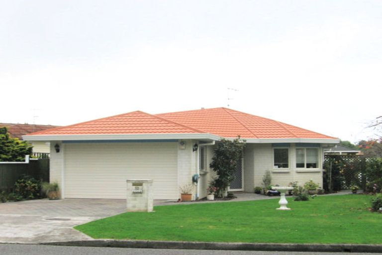 Photo of property in 52a Parata Street, Waikanae, 5036