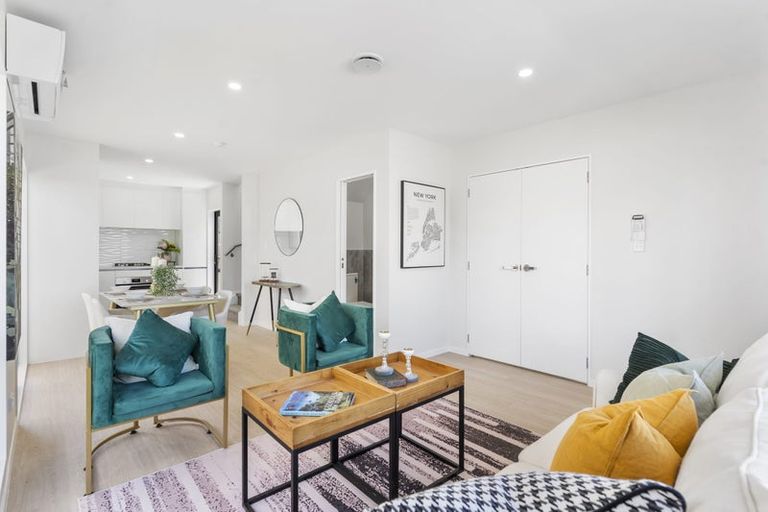 Photo of property in 451d Massey Road, Mangere East, Auckland, 2024