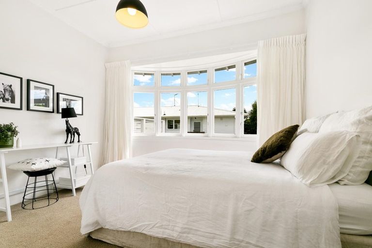 Photo of property in 20a Matipo Road, Te Atatu Peninsula, Auckland, 0610