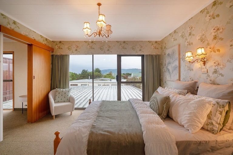 Photo of property in 15 Olive Terrace, Paraparaumu Beach, Paraparaumu, 5032