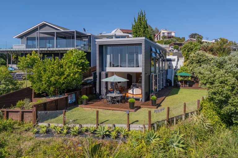 Photo of property in 18 Pine Grove, Tairua, 3508