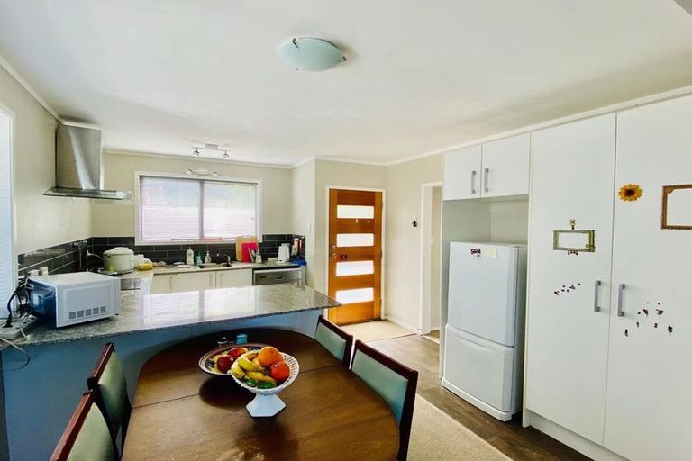 Photo of property in 114a Rosier Road, Glen Eden, Auckland, 0602