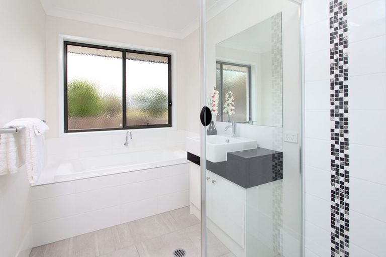 Photo of property in 48 Collie Drive, Pukehangi, Rotorua, 3015