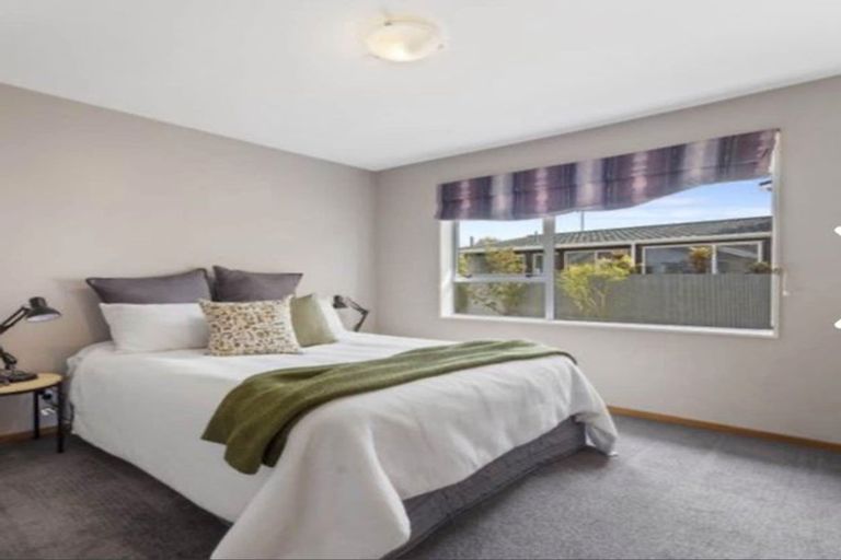 Photo of property in 1 Birdling Place, Halswell, Christchurch, 8025