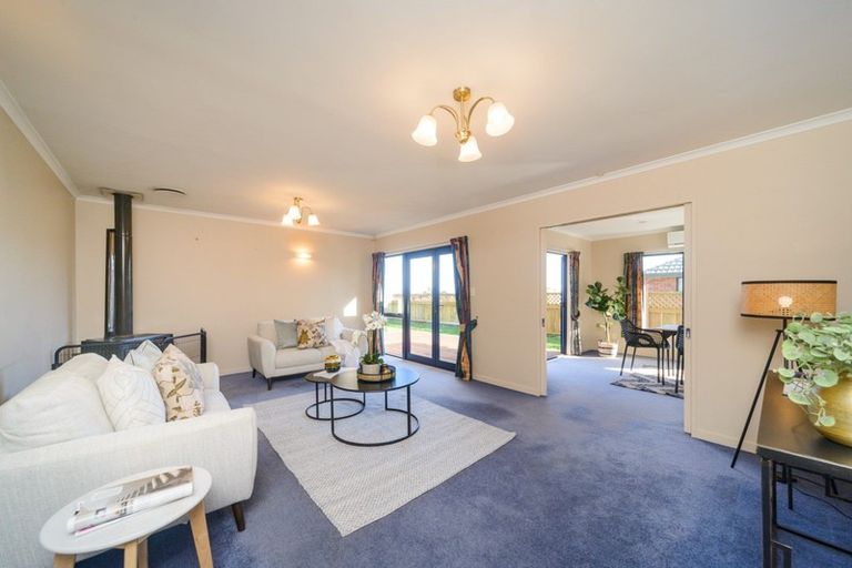 Photo of property in 27 Parnell Heights Drive, Kelvin Grove, Palmerston North, 4414