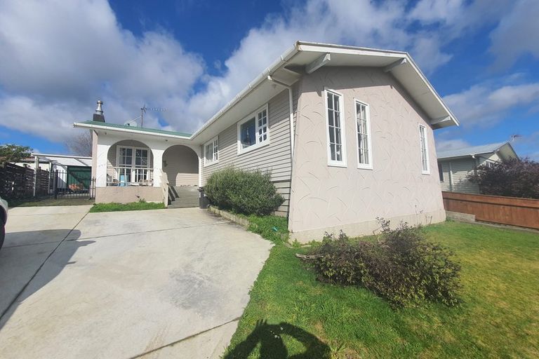 Photo of property in 10 Blueberry Grove, Timberlea, Upper Hutt, 5018