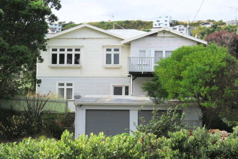 Photo of property in 177 Melbourne Road, Island Bay, Wellington, 6023