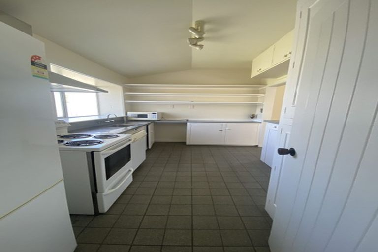 Photo of property in 134 Holly Road, St Albans, Christchurch, 8014