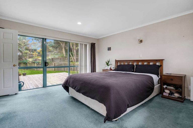 Photo of property in 30 Capricorn Place, Kawaha Point, Rotorua, 3010
