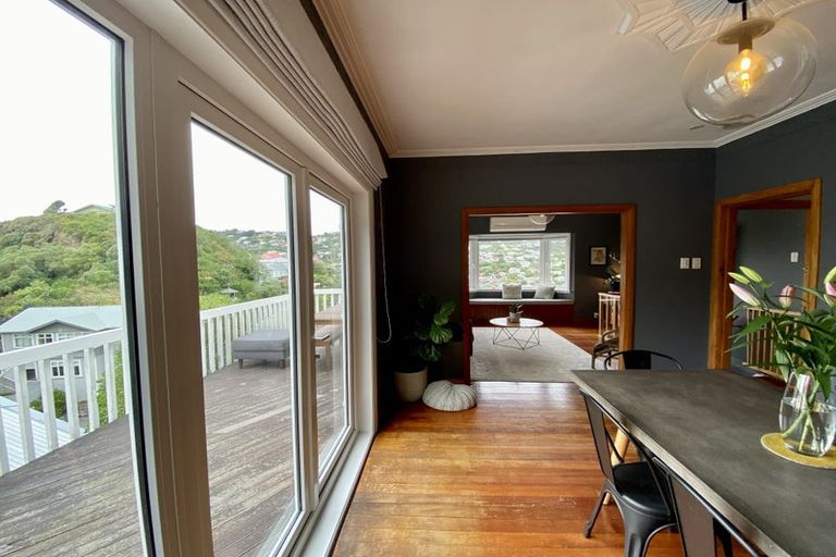 Photo of property in 112 Eden Street, Island Bay, Wellington, 6023
