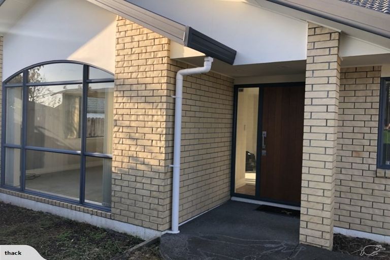 Photo of property in 3 Naul Place, East Tamaki Heights, Auckland, 2016